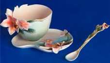Cup Saucer Bee