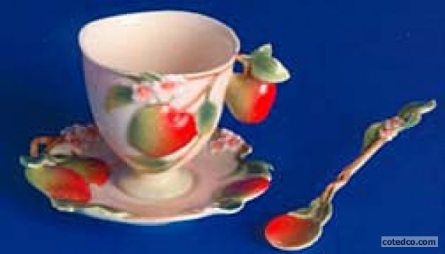 Cup Saucer Apple