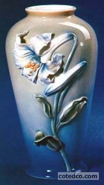 Lilysculp Vase