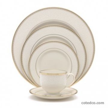 Set De Table - Capital Gardens