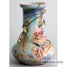 Vase ht : 30.5cm