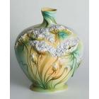 Vase ht : 28.5cm
