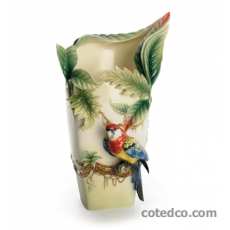 Vase ht : 27cm Neophema Pullchella